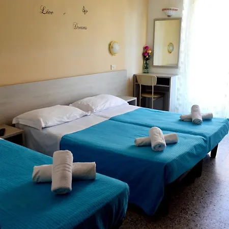 In Guest - New Cirene Double For Only One Person Vendégház